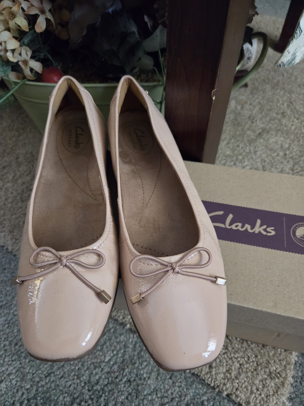 Clarks Women's Blush Patent Leather Ballet Flats with Bow